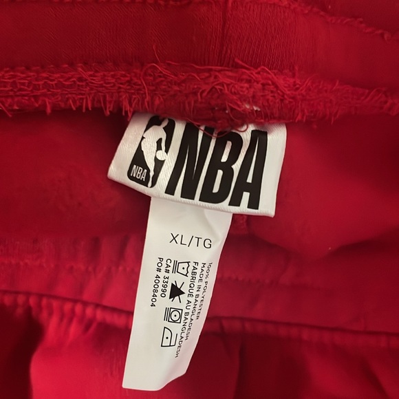 NBA Brand Chicago Bulls Flannel Short - Picture 3 of 4